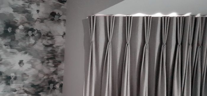 Curtain fitting in Surrey, London
